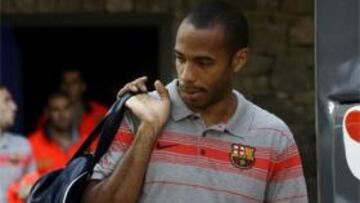 Henry apunto de subirse al autobús