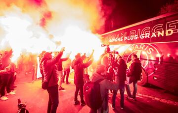 Ofensiva conjura de los ultras del PSG en el recibimiento a su equipo