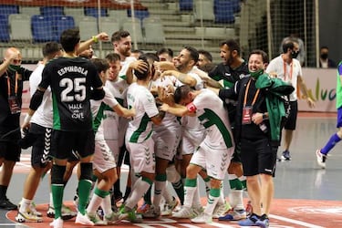El Alcorc¨®n se jugar¨¢ la Liga con el Burela... ?tras 18 penaltis!