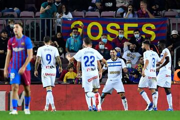 1-1. Luis Rioja celebra el primer gol.