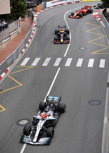 Lewis Hamilton, Max Verstappen y Sebastian Vettel 