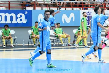 Borja, uno de los capitanes, celebra un tanto esta campaña