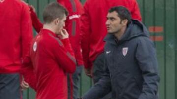 Valverde pone las pilas a Muniain, a quien ayer le confirmaron dos partidos de sanción.