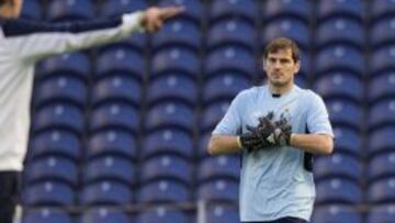 Casillas logra el récord de imbatibilidad en la Champions