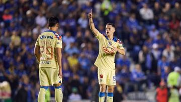Ramon Juarez and Alvaro Fidalgo of America during the final first leg match between Cruz Azul and America as part of the Torneo Clausura 2024 Liga BBVA MX at Ciudad de los Deportes Stadium on May 23, 2024 in Mexico City, Mexico.
