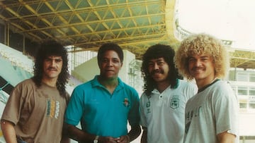LEONEL ALVAREZ , PACHO MATURANA , RENE HIGUITA Y CARLOS VALDERRAMA
CARLOS VALDERRAMA, REN? HIGUITA Y LEONEL ?LVAREZ CON EL T?CNICO PACHO MATURANA JUGADORES COLOMBIANOS durante su etapa en el Real Valladolid en 1991