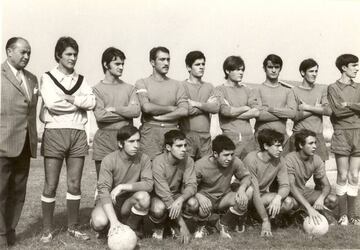 Una imagen de cuando Juanito Ruiz dirigía al Estrellas Verdes de la Tercera Regional aragonesa en la temporada 1970-71.