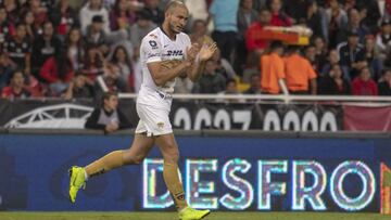 Carlos González, Pumas