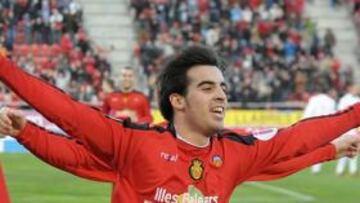 <b>MALLORCA 3 - VALENCIA 1.</b> El Mallorca volvió a la senda de la victoria al imponerse a un Valencia mermado por las bajas de Villa y Joaquín.