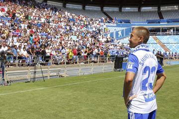 El futbolista japon¨¦s, exjugador del Dortmund, lucir¨¢ el dorsal 23 a la espalda con el Real Zaragoza.
