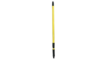 Cepillo con mango extensible para el csped artificial