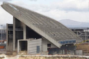 Los jugadores del Atlético visitaron las obras en 2014.