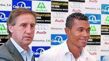 <b>REFERENCIA. </b>Laionel se postula como referencia en la delantera.