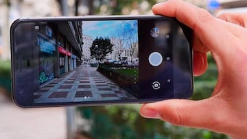 Por fin Google añade un flash para selfies a la cámara de tu smartphone