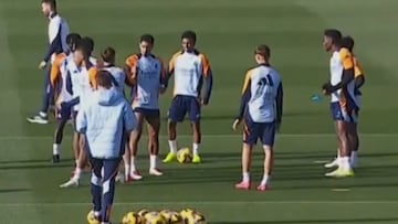 Bellingham welcomes Real Madrid academy players at training in a powerful show of leadership