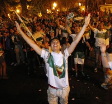 La ciudad de Elche sale a la calle a celebrar el ascenso a primera divisin.