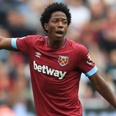 Carlos Sánchez reaparece en triunfo de West Ham