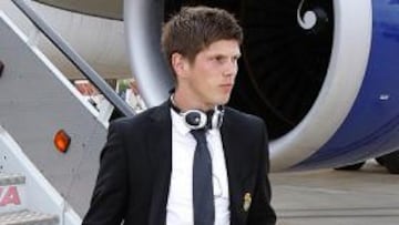 El entrenador del Tottenham, Harry Redknap, confirmó su interés en el fichaje del delantero holandés del Real Madrid Klaas-Jan Huntelaar.