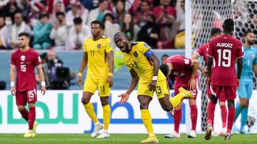 Enner Valencia de Ecuador celebrando su segundo gol para Ecuador, durante el partido del Grupo A de la Copa Mundial de la FIFA Qatar 2022 entre Qatar y Ecuador en el Estadio Al Bayt.