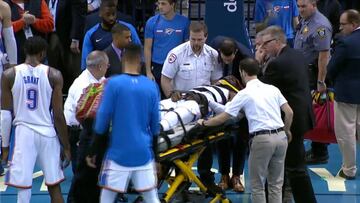 Gran susto en la NBA: el terrible golpe con la cabeza de Noel contra la pista