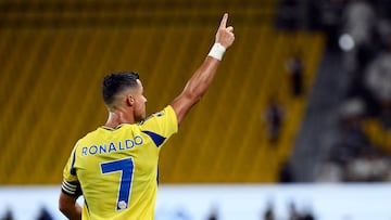 El máximo goleador en la historia del fútbol está solamente a una anotación de llegar a los 900, pero ya piensa en los 1000.