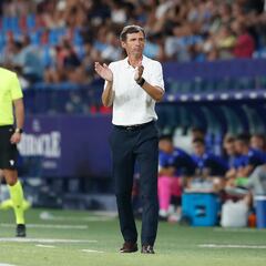 Dos leyendas del Huesca quieren amargar el estreno de Ziganda