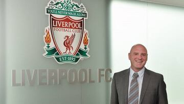 Tony Barrett, directivo del Liverpool.