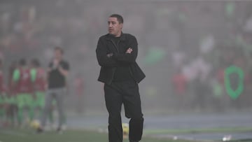 Efrain Juarez head coach of Pumas during the Play-In round match between FC Juarez and Pumas UNAM as part of the Liga BBVA MX, Torneo Clausura 2025 at Olimpico Benito Juarez Stadium on April 27, 2025 in Ciudad Juarez, Chihuahua, Mexico.