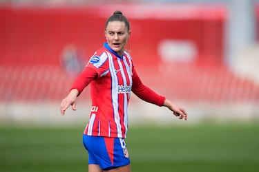 La medio noruega, de 29 años, firmó con el Atlético por una temporada en 2023, en un intercambio con el Manchester United por Irene Guerrero, y amplió su contrato por solo una campaña más el pasado junio. Tras perder algo de relevancia en el equipo de Víctor Martín, podría salir este verano.