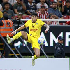 Afición de Chivas agrede a Kevin Álvarez y América responde