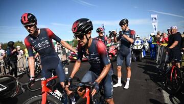 Ineos Grenadiers team's Colombian rider Daniel Felipe Martinez (R) reacts after a crash during the 2nd stage of the 109th edition of the Tour de France cycling race, 202,2 km between Roskilde and Nyborg, in Denmark, on July 2, 2022. (Photo by Marco BERTORELLO / AFP) (Photo by MARCO BERTORELLO/AFP via Getty Images)