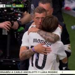 El momento de Kroos con Modric justo tras el cambio que va a poner al madridismo con los pelos de punta