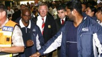 <b>SEGURIDAD. </b>Ferguson, como todo el equipo, estuvo fuertemente protegido en su llegada a Suráfrica.