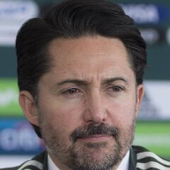 Yon de Luisa: "Louis van Gaal fue candidato para la Selección"
