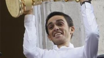 Contador con el trofeo del Giro