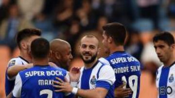 El Porto vence en Coimbra; Herrera y 'Tecatito', titulares