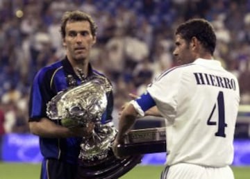 2001. Inter de Milán ganó al Real Madrid 2-1. Blanc y Fernando Hierro.  