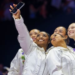 How tall and what age are the USA women’s gymnasts?