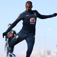 Fernandinho será el único cambio de Tite para medirse a Alemania