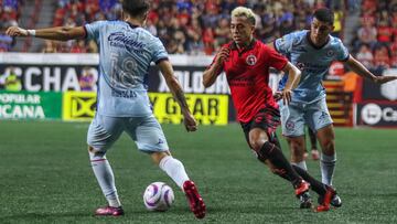 Lucas Rodriguez of Tijuana and Erik Lira of Cruz Azul during the game Tijuana vs Cruz Azul, corresponding to Round 03 of the Torneo Apertura 2023 of the Liga BBVA MX, at Caliente Stadium, on July 14, 2023.

<br><br>

Lucas Rodriguez de Tijuana y Erik Lira de Cruz Azul durante el partido Tijuana vs Cruz Azul, correspondiente a la Jornada 03 del Torneo Apertura 2023 de la Liga BBVA MX, en el Estadio Caliente, el 14 de Julio de 2023.