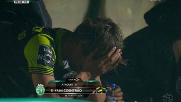 Coentrao llora en el banquillo.