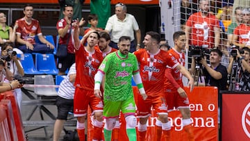 Jugadores del Jimbee celebran un gol frente a ElPozo.
