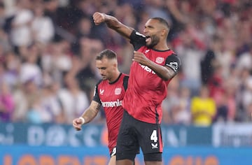 Tah celebrates with Bayer Leverkusen.