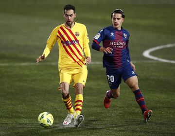 Sergio Busquets y Jaime Seoane.