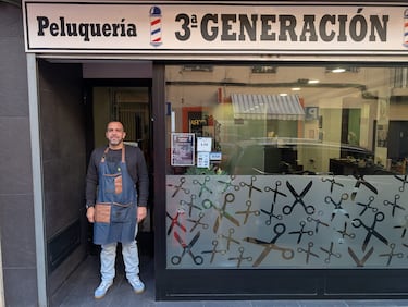 Así se convierte el comercio de barrio en el “repartidor” habitual de sus vecinos
