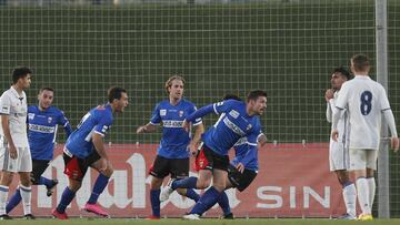 El Castilla sufri&oacute; un duro 0-4 contra el Logro&ntilde;&eacute;s.