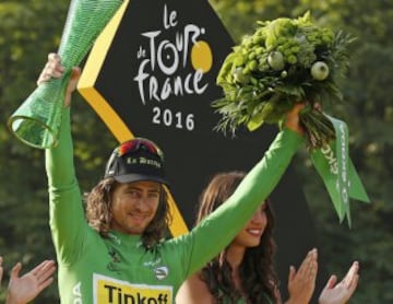 Peter Sagan ganador del maillot verde al ganador de la clasificación por puntos. 