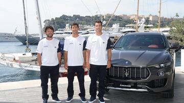 Oliver Herrera, Carlos Hernandez y Giovanni Soldini, en Montecarlo durante la presentación del nuevo Trimarán de Maserati.