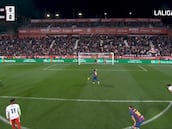 Una decisión que puede costar LaLiga: Lamine le quita el penalti a Raphinha para tirarlo así