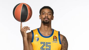 Jordan Mickey, pívot del Khimki.